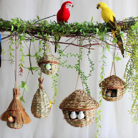 Natural Grass Bird Nest Hut – Hand-Woven Hideaway for Small Birds