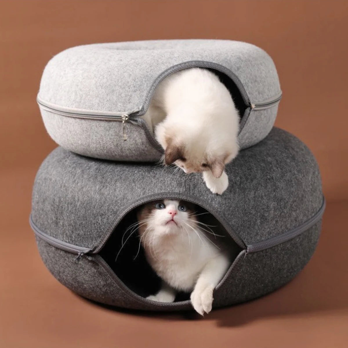 Felt Donut Cat Bed – Warm Hideaway & Interactive Tunnel for Cats