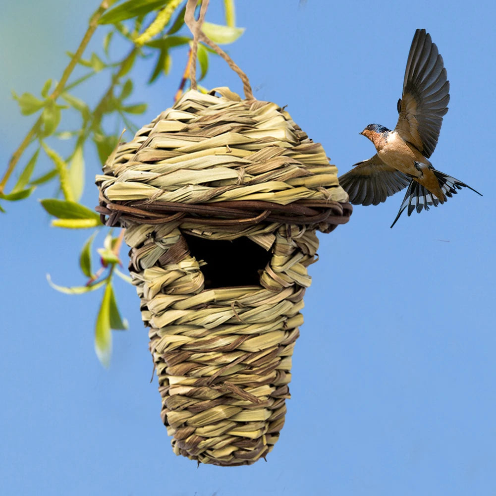 Natural Grass Bird Nest Hut – Hand-Woven Hideaway for Small Birds