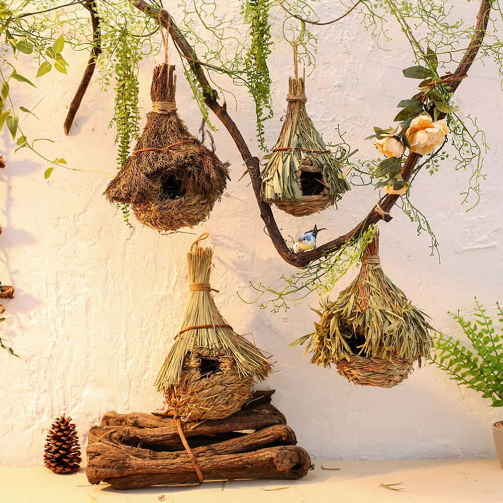 Natural Grass Bird Nest Hut – Hand-Woven Hideaway for Small Birds